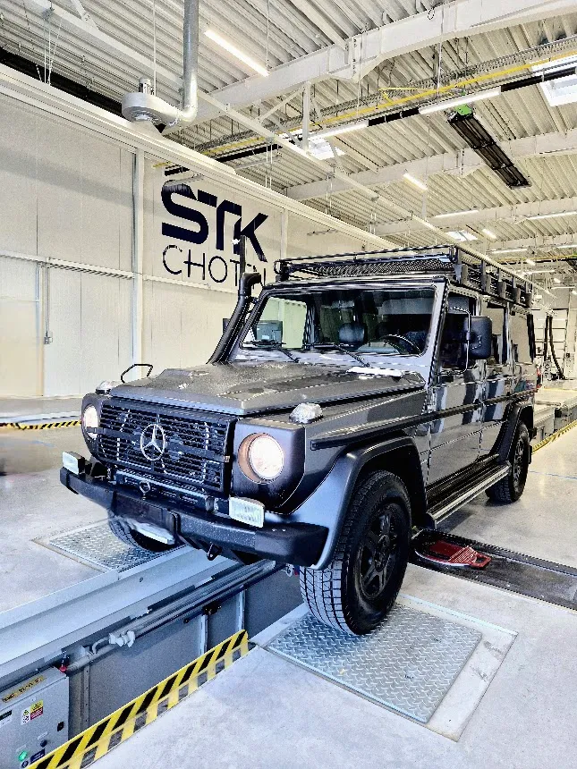Osobné auto pri kontrole STK a EK v Chotíne pri Komárne